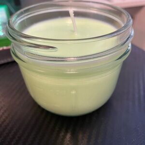Handmade apple candle 8oz made with soywax
